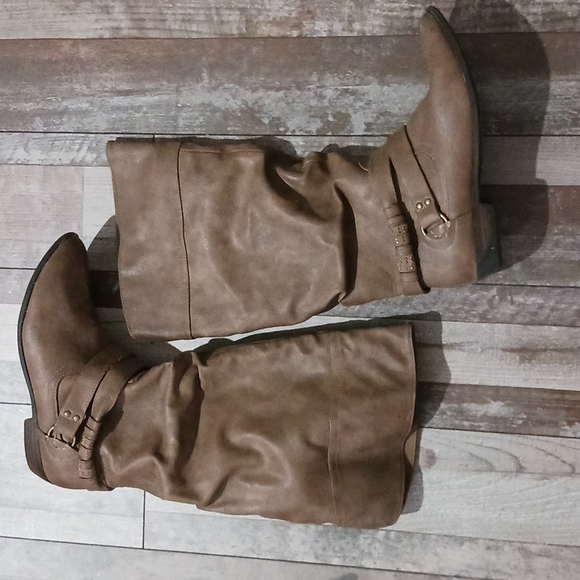 🖤S A L E🖤 BOOTS - Picture 2 of 7